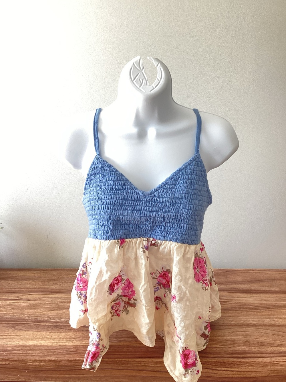 Anthropologie Pilcro Blue Red Floral Print Boho Cottage Tank Top Size M